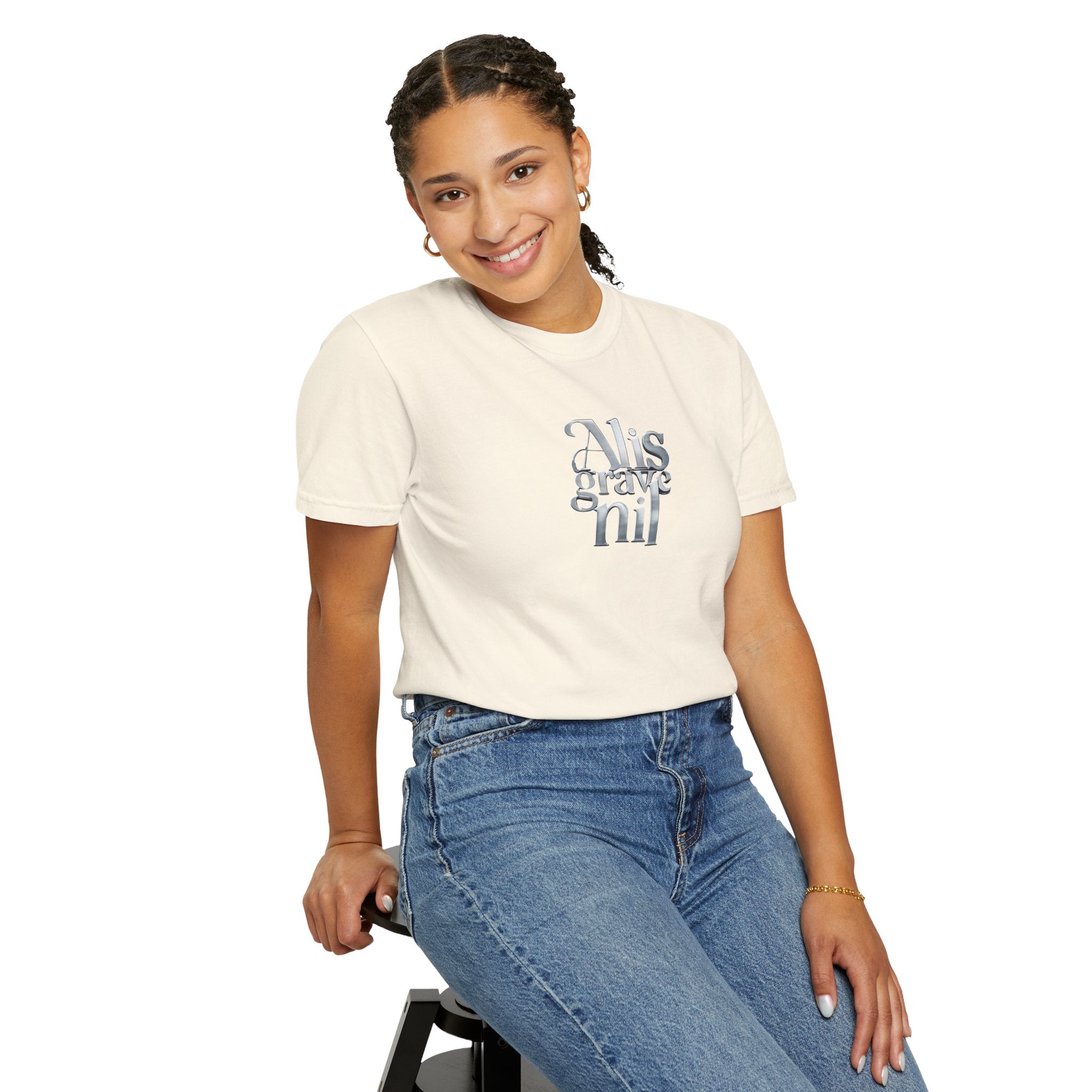 Women's "Alis grave nil" - "Nothing is heavy to those who have wings" T-Shirt