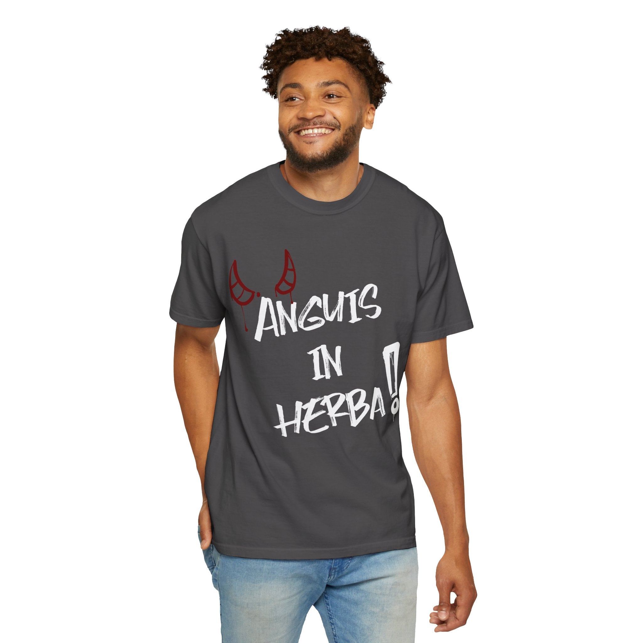 Men “Anguis in herba” – “A snake in the grass” (hidden danger) T-Shirt