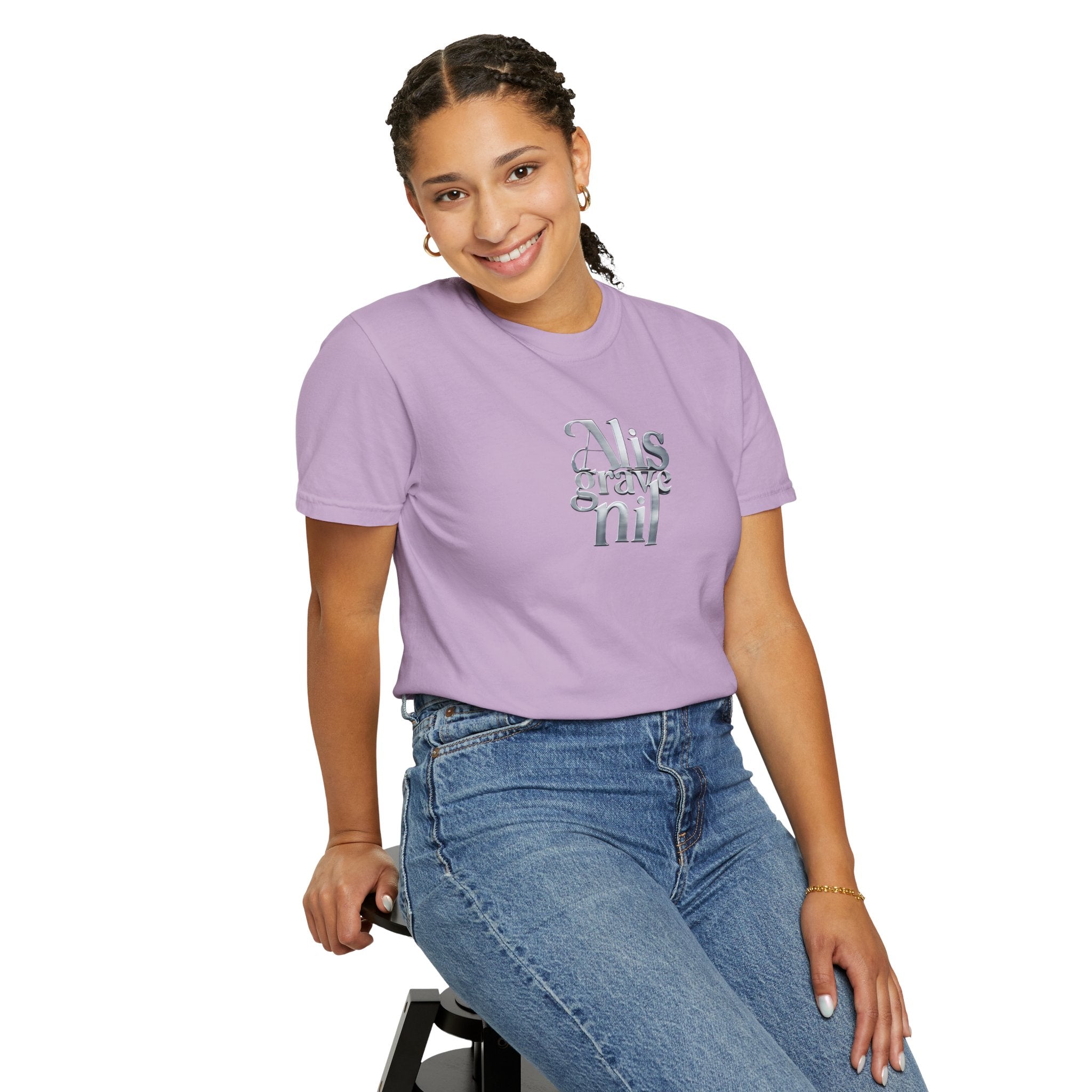 Women's "Alis grave nil" - "Nothing is heavy to those who have wings" T-Shirt