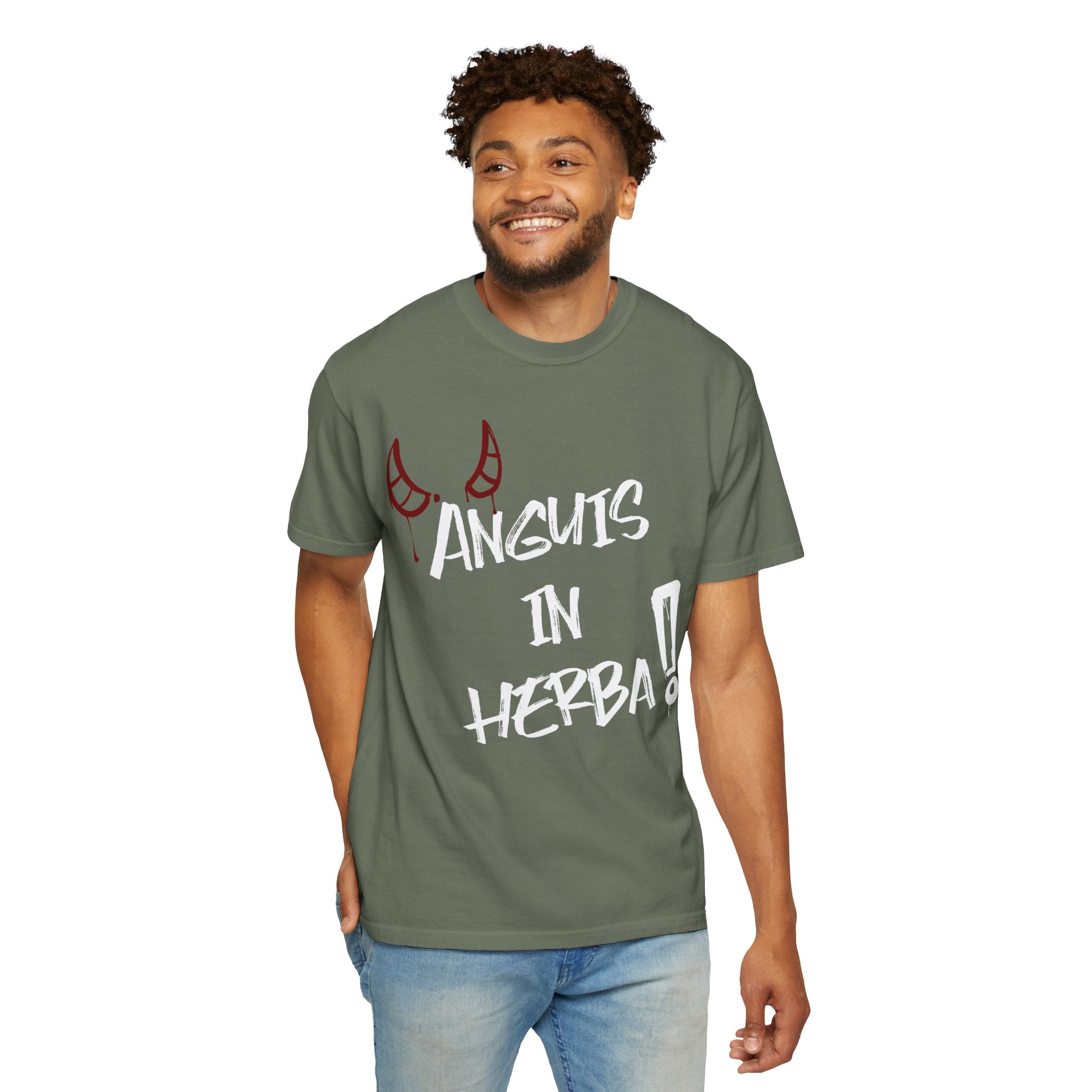 Men “Anguis in herba” – “A snake in the grass” (hidden danger) T-Shirt