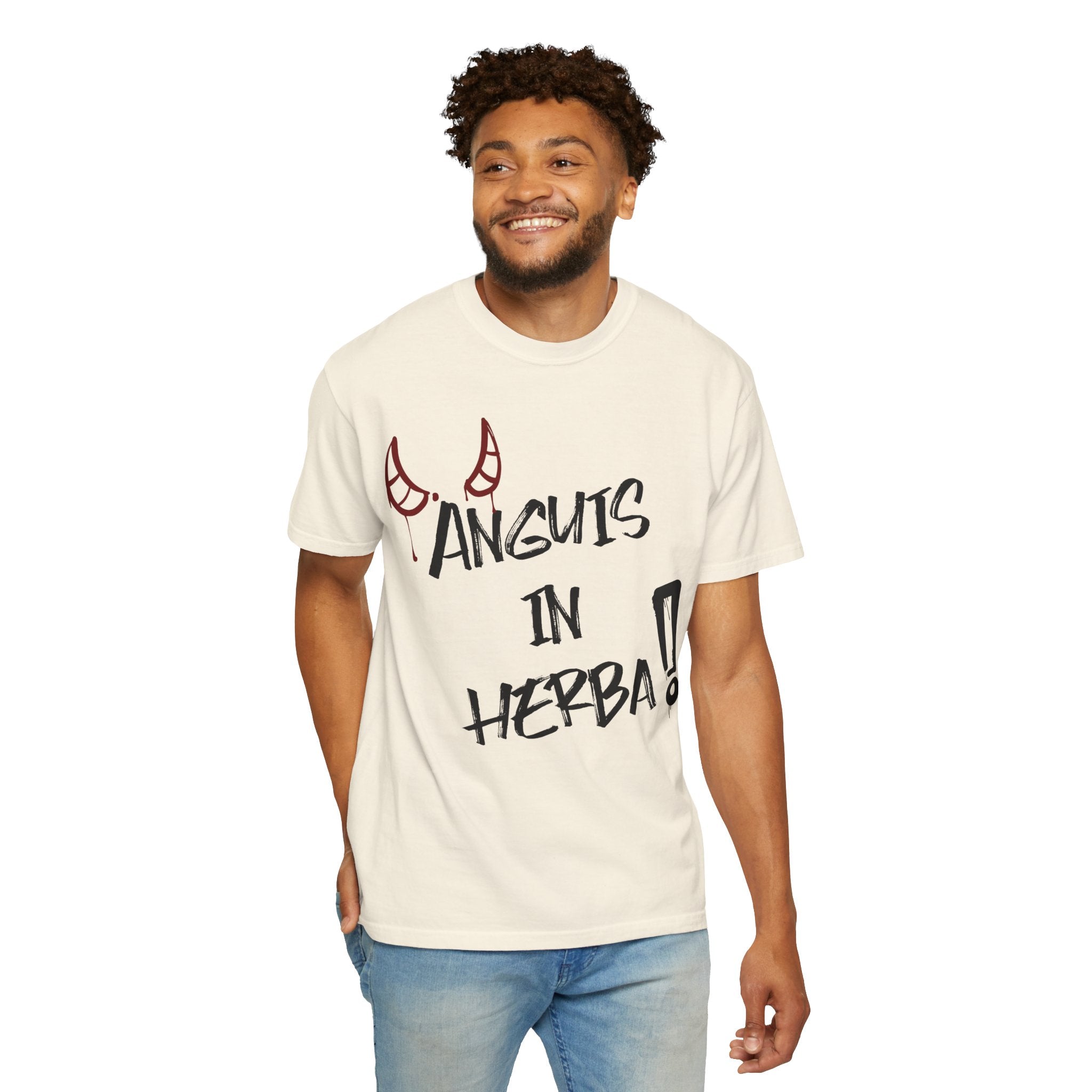 Men “Anguis in herba” – “A snake in the grass” (hidden danger) T-Shirt