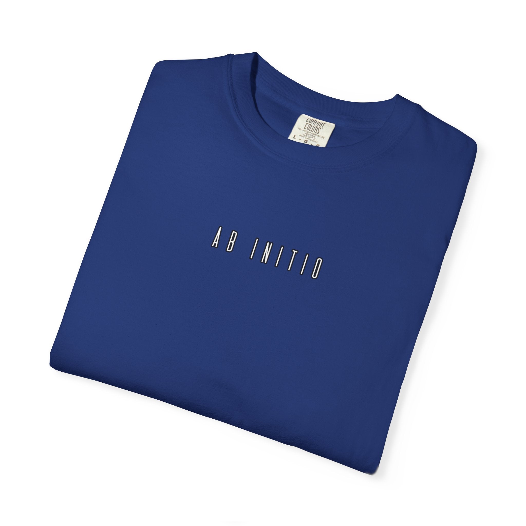 Men's "Ab initio deficit, ab initio vincit" -“From the beginning it fails, from the beginning it triumphs.” T-shirt