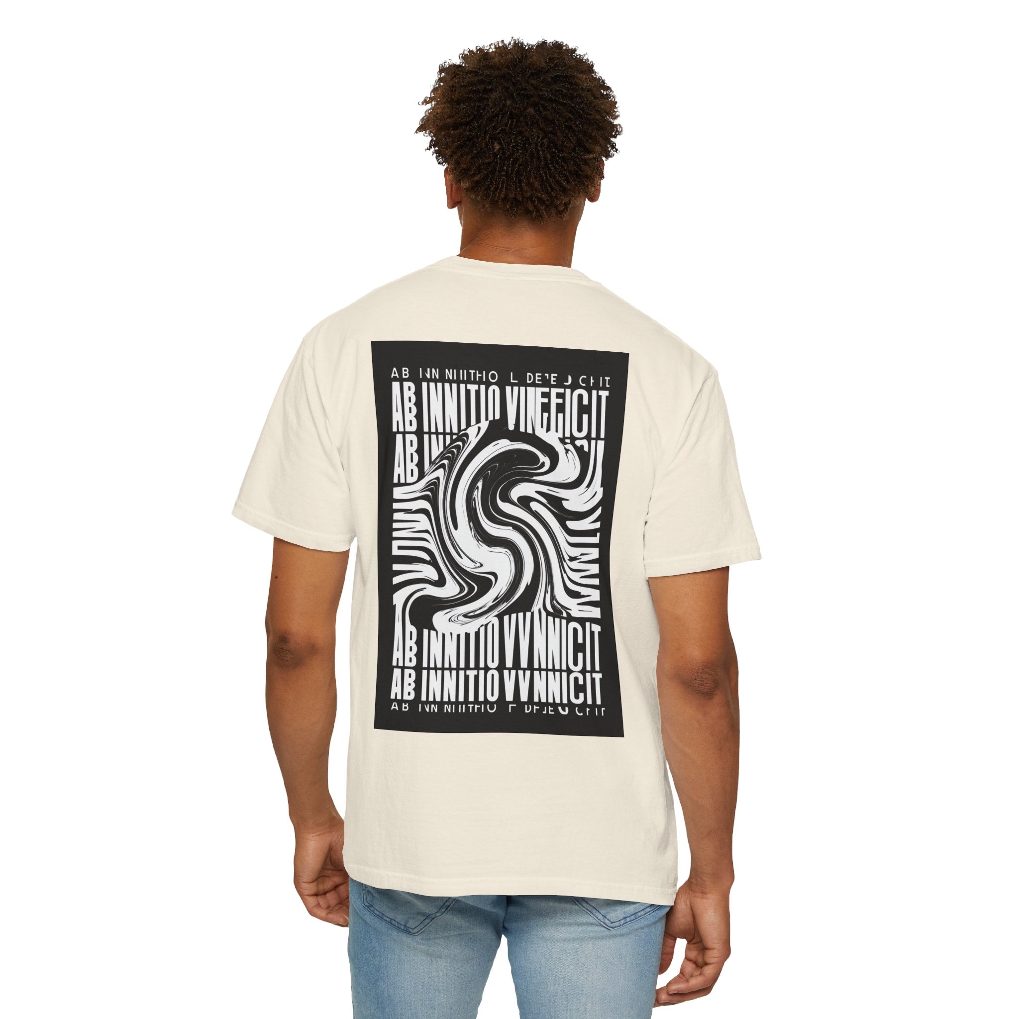 Men's "Ab initio deficit, ab initio vincit" -“From the beginning it fails, from the beginning it triumphs.”  T-shirt